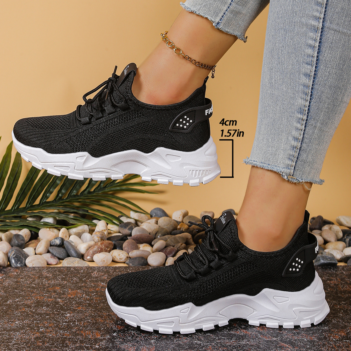 Women's sports shoes 2026，Brea - Guipure Lace Panel incelemesi ve fiyatı