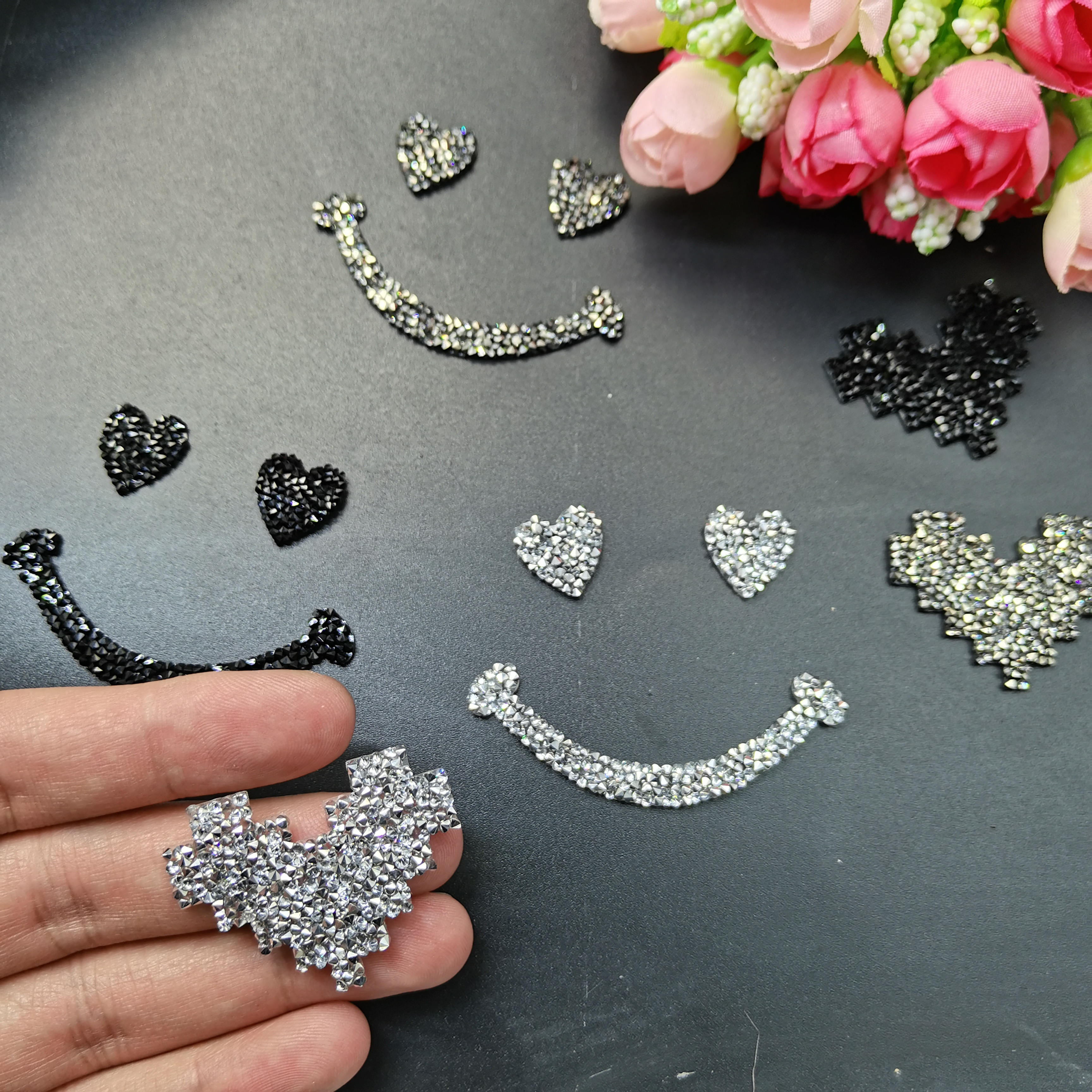 New 3colors Glitter Heart Smil - Hotfix Rhinestone Sheet incelemesi ve fiyatı