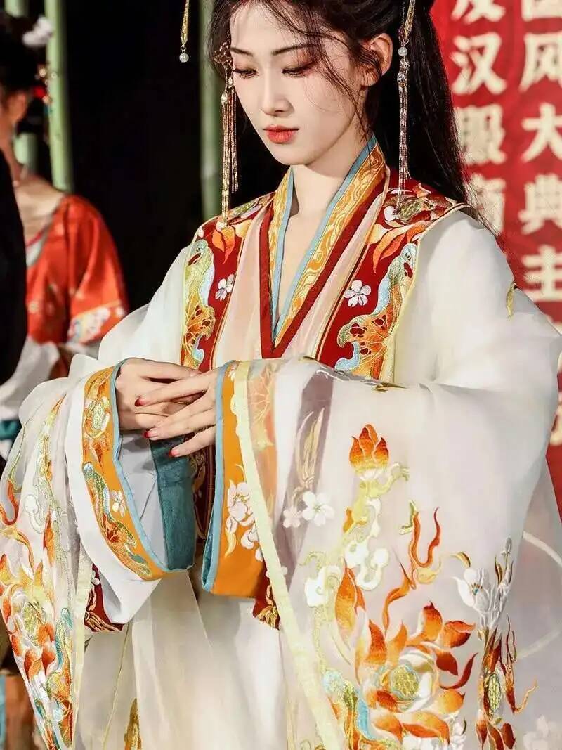 Ming Dynasty Hanfu Embroidery  - Embroidery Craft incelemesi ve fiyatı